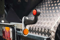 Rechts | LED breedtelamp met haakse steel | 12-36v | 0,75mm². connector | M10BV-612RW